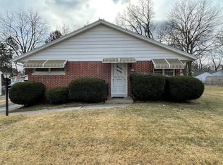 311 E Lincoln St, Bloomington, IL