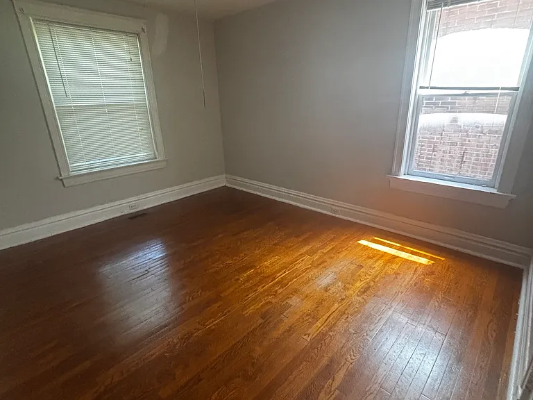 6025-6025A Etzel Ave #6025 — Photo 8