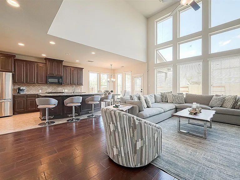 14113 Timber Bluff Dr — Photo 7