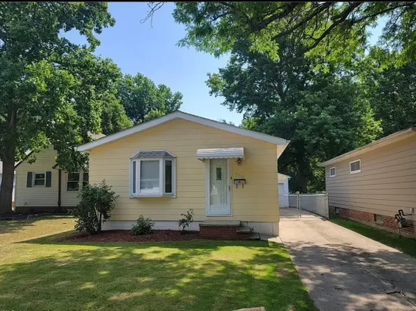 335 E 238th St, Euclid, OH 44123