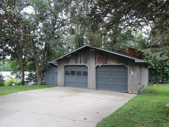 2nd image of 17063 Alpine Ln