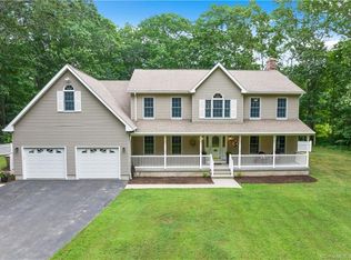 10 Seebeck Rd, East Lyme, CT 06333