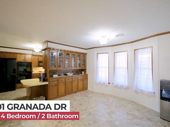 3rd image of 5601 Granada Dr