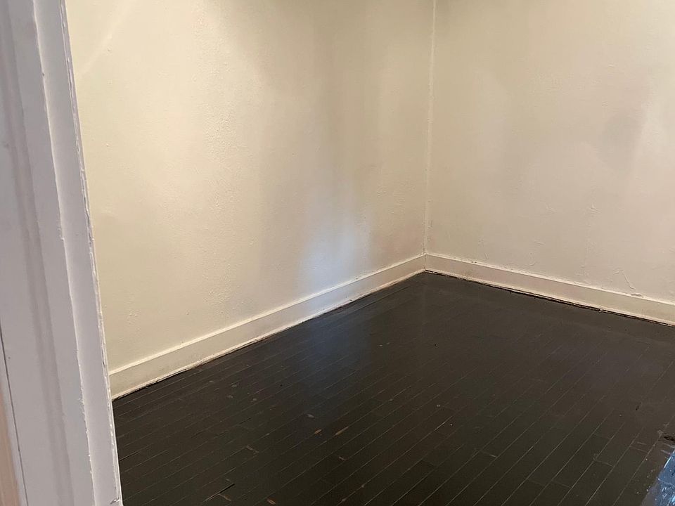 2nd image of 1060 Sims St SW