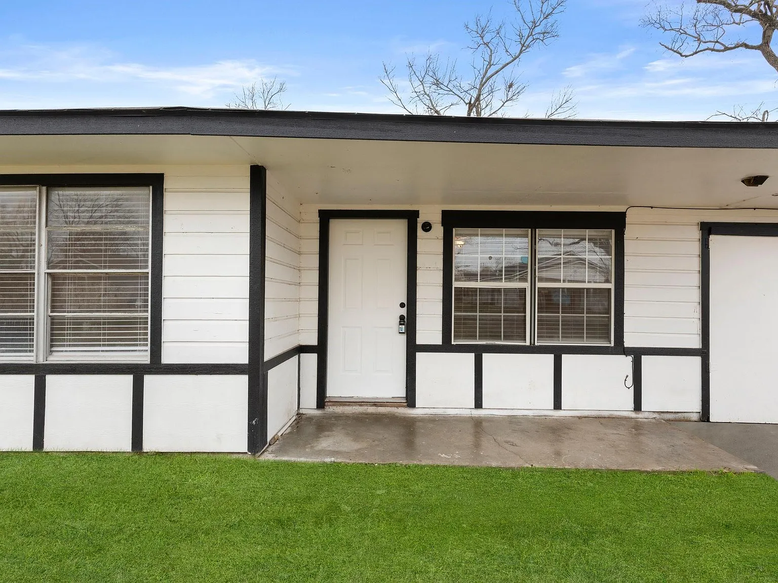 3 bed, 1.0 bath, 1043 sqft, $1,500 — Photo 4