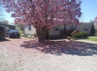 318 W Church St, Salem, AR 72576