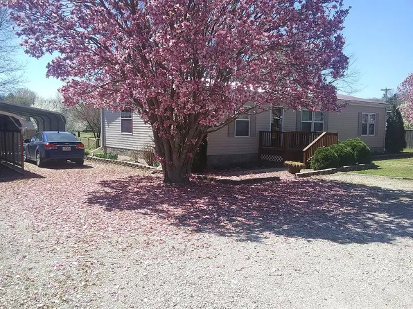 318 W Church St, Salem, AR 72576