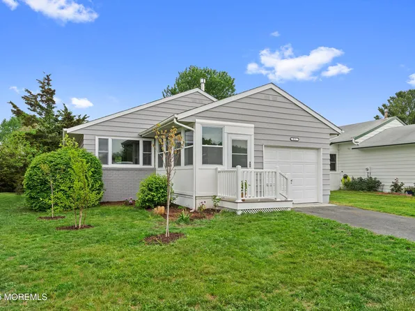 82 Fox Glove, Toms River, NJ 08755