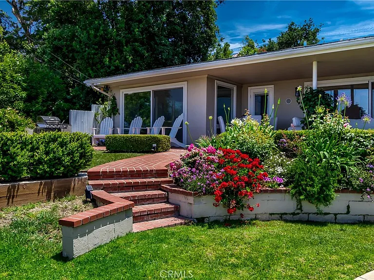 3546 Berry Dr — Photo 29
