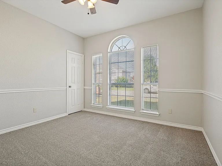 305 Boulder Creek Dr — Photo 17