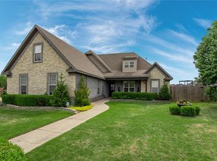376 Baker St, Pea Ridge, AR 72751