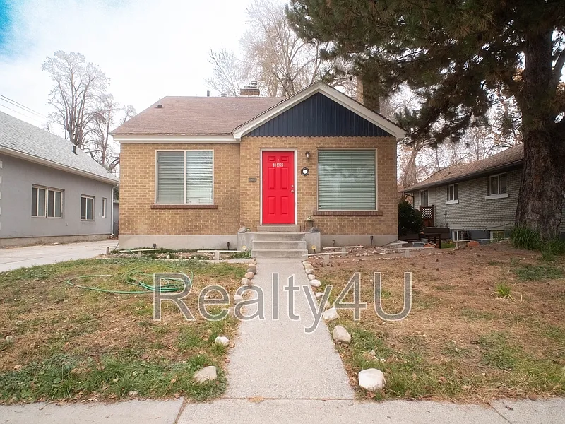 2 bed, 1.0 bath, 790 sqft, $1,375 — Photo 1