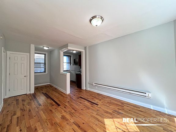 4th image of 4415 N Wolcott Ave #B3