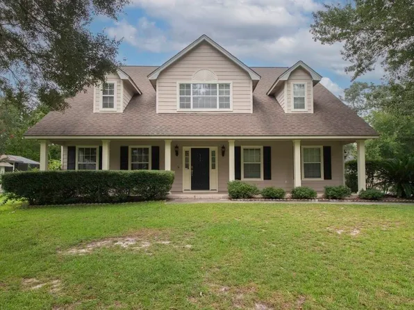 808 Riverview Dr E, Saint Marys, GA 31558