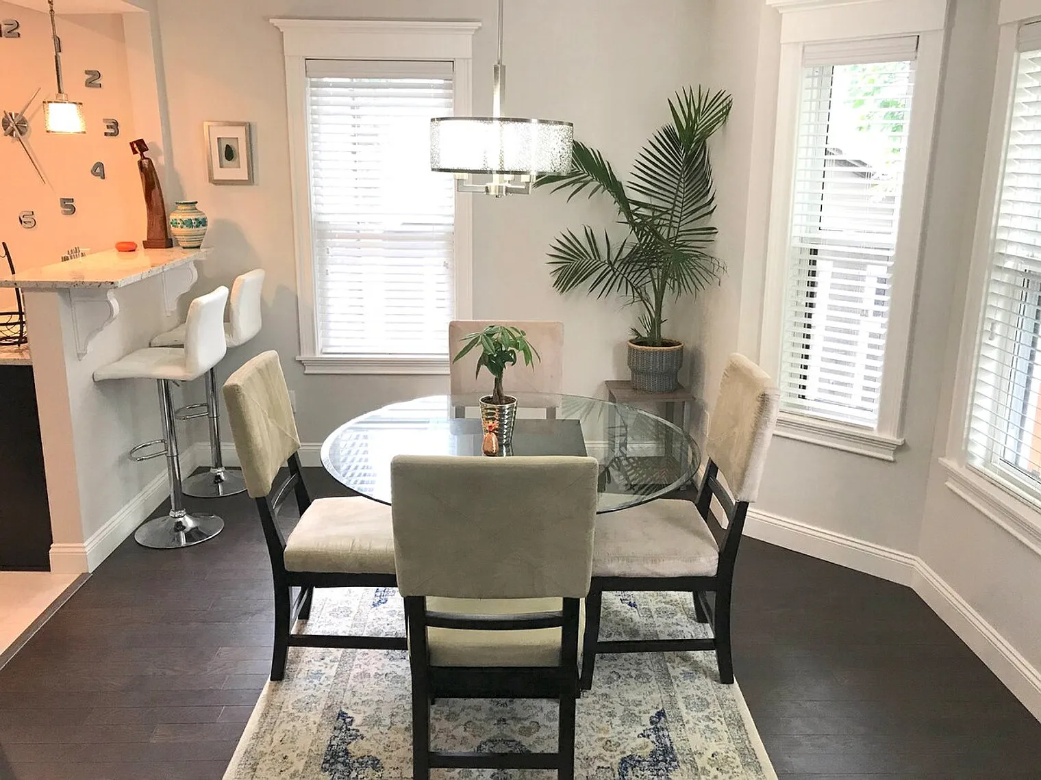 3 bed, 1.5 bath, $6,093 — Photo 2