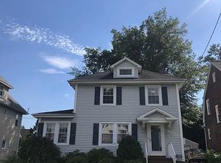 908 Linden Ave, Ridgefield, NJ 07657