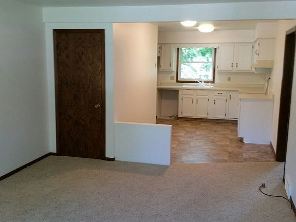 5th image of 901-905 Kriedeman Dr