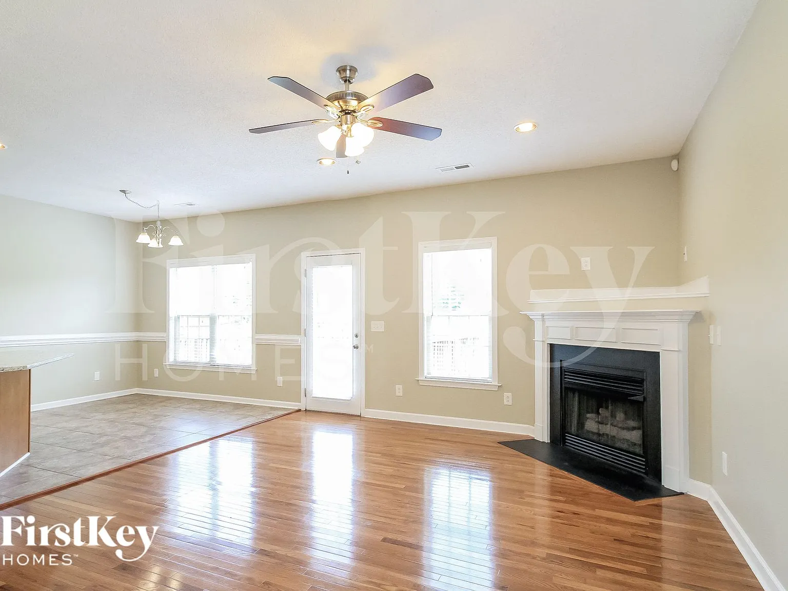 4 bed, 2.0 bath, 1701 sqft, $1,930 — Photo 4