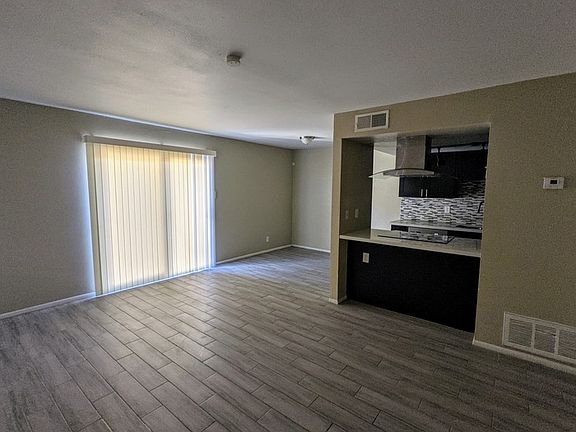 3rd image of 4104 W Mesquite Ln
