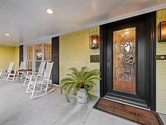 4th image of 7023 Lavendale Ave