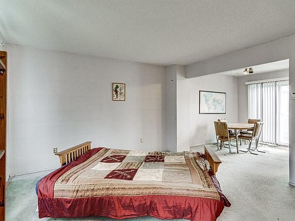 4th image of 213 Sheffield Dr