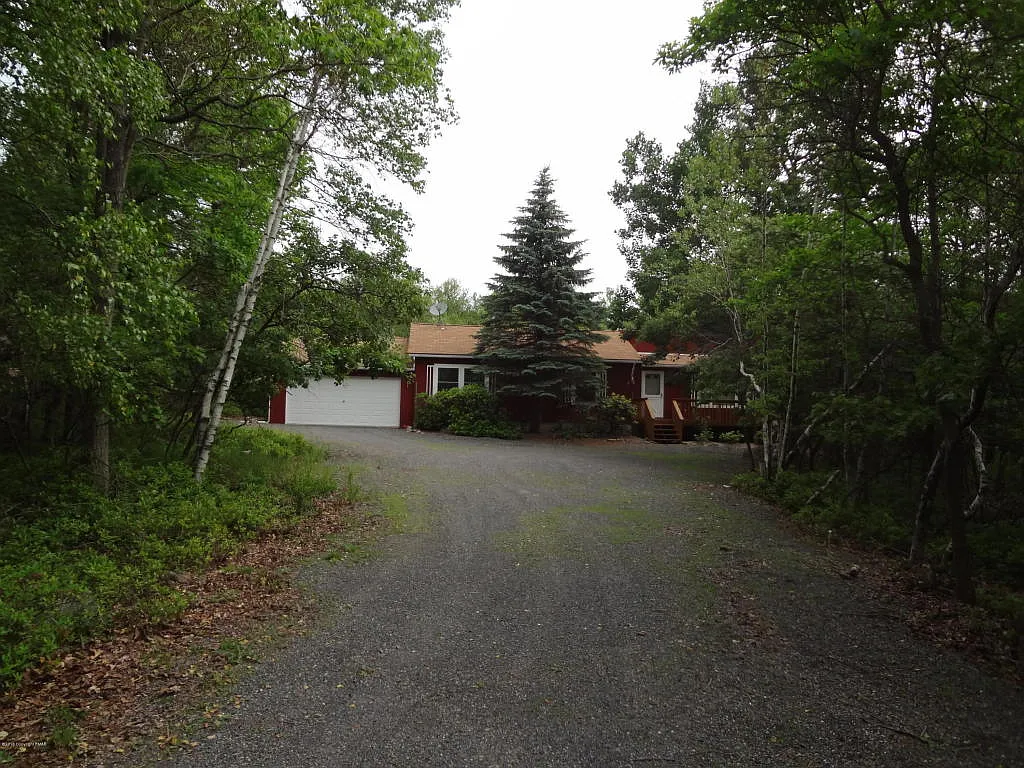 474 Scenic Dr photo 1