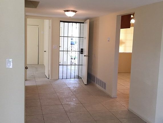3rd image of 13433 Safari Dr