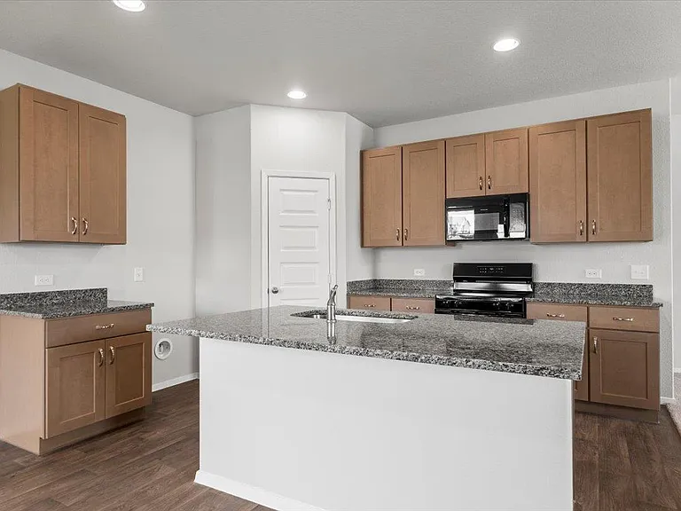 13300 Riding Dr — Photo 11