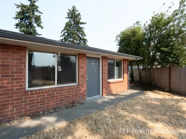 19207 60th Ave W #8, Lynnwood, WA 98036