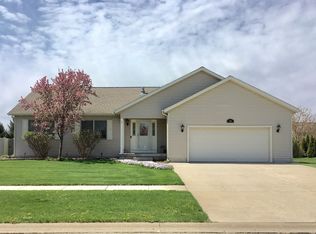 1417 Pembrook Ln, Ottawa, IL 61350