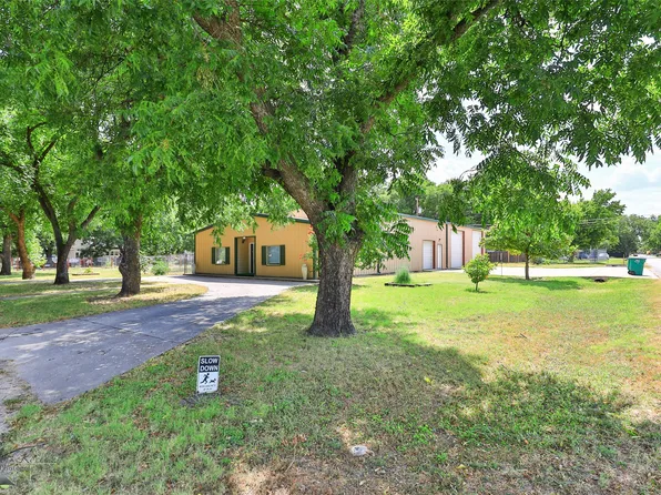202 Archer St, Clyde, TX 79510