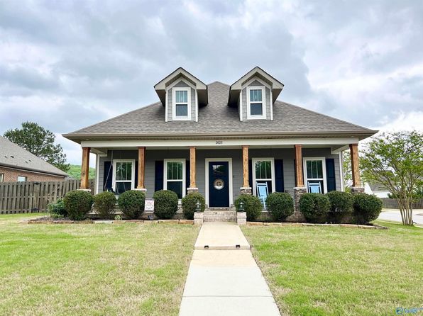 2625 Mountain Stream Way