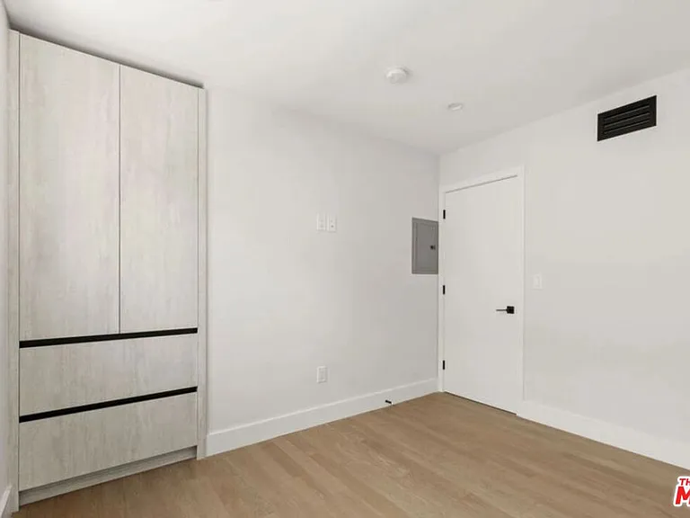 1450 S Crescent Heights Blvd #1/2 — Photo 5