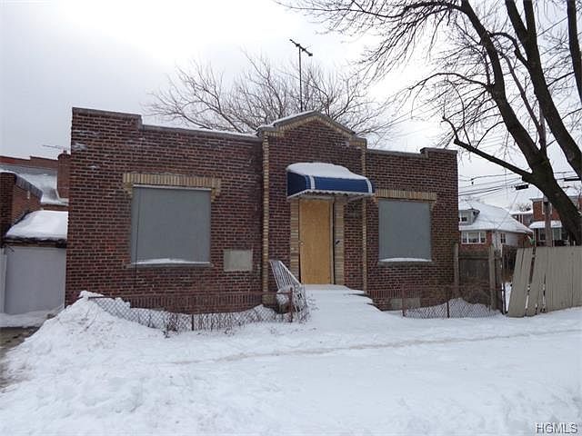 2nd image of 3032 Waterbury Ave