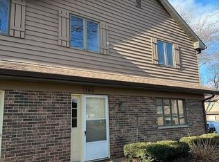 308 N Airlite St, Elgin, IL 60123