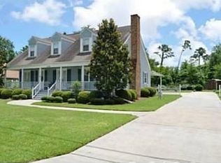 5558 Diamondhead Dr E, Diamondhead, MS 39525