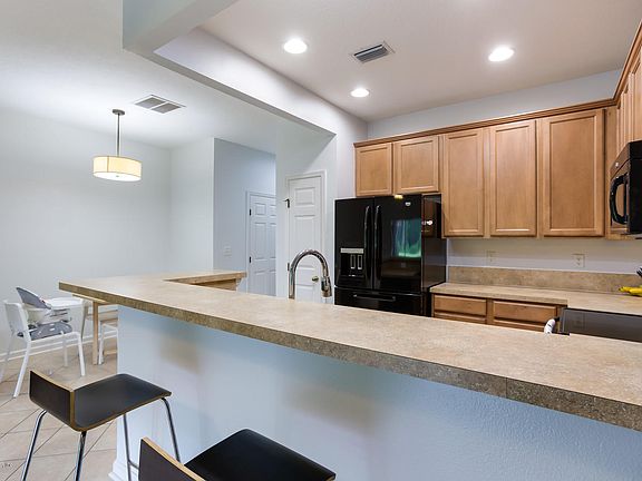 4th image of 5971 Pavilion Dr