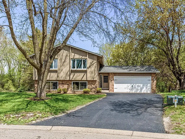 7316 Candlewood Dr N — Photo 21
