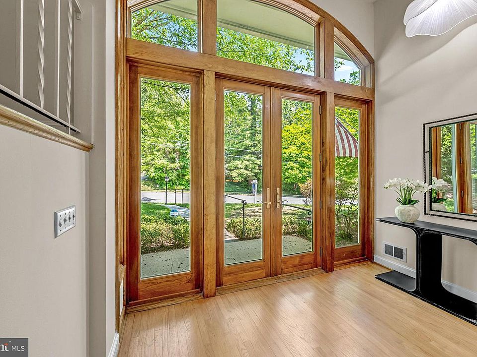 3636 38th St N, Arlington, VA 22207 | Zillow