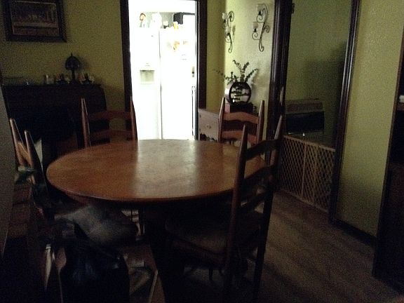4th image of 700 E Kingsmill Ave