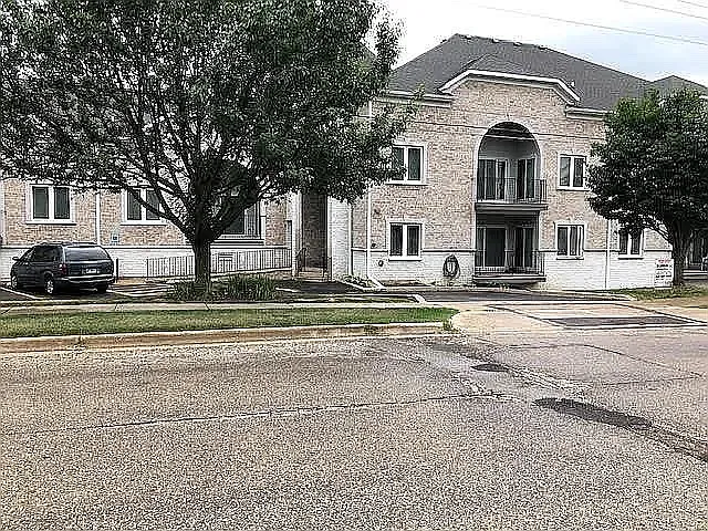 2 bed, 1250 sqft, $2,200 — Photo 1