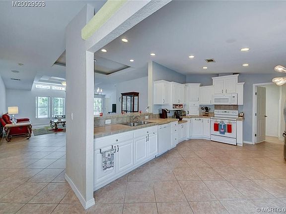5th image of 3204 Perigrine Falcon Dr