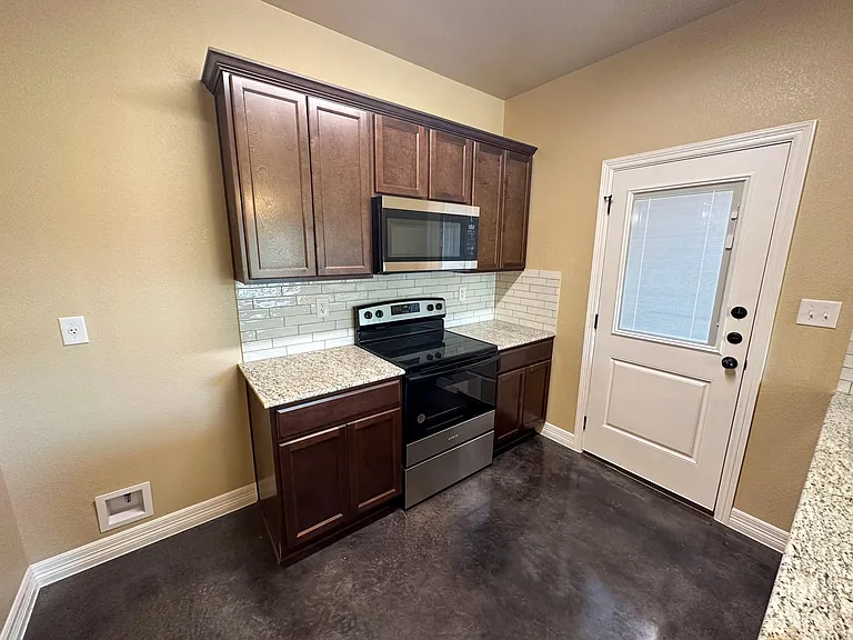1212 Antelope Trl #B — Photo 2