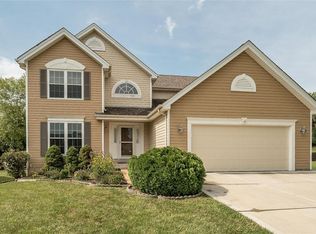 12 Pinehurst Trail Ct, Maryland Heights, MO 63043