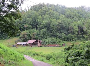1680 Trace Caney Rd, Pine Top, KY 41843