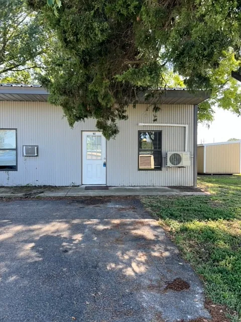 102 Cedar Ave