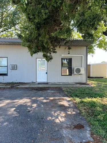 102 Cedar Ave Photo 1