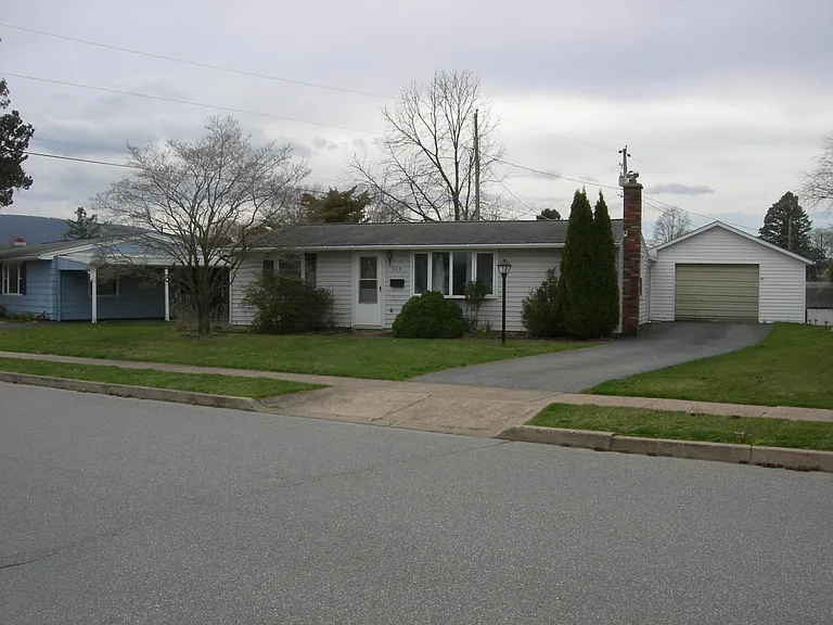 809 Tule St — Photo 1