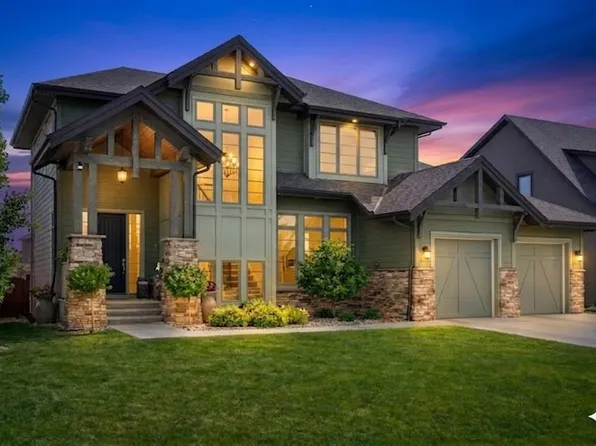 800 E Lakeview Rd, Chestermere, AB T1X 1R2