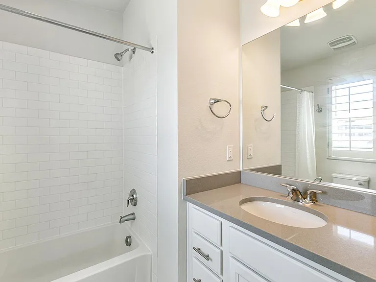 10069 Town Ridge Ln — Photo 11